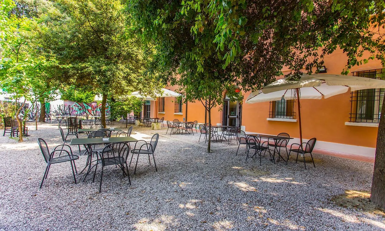 Student'S Hostel Estense Ferrara Italy